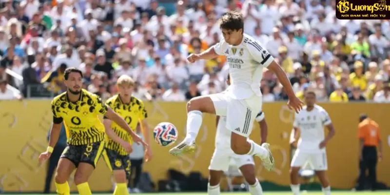 Real Madrid loại Dortmund với màn rượt đuổi kịch tính